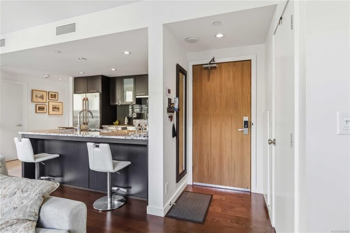 Property Photo:  608 Broughton St #505  BC V8W 1C7 