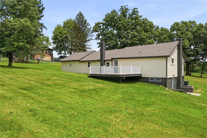 Property Photo:  201 Hillvue Dr  PA 16001 