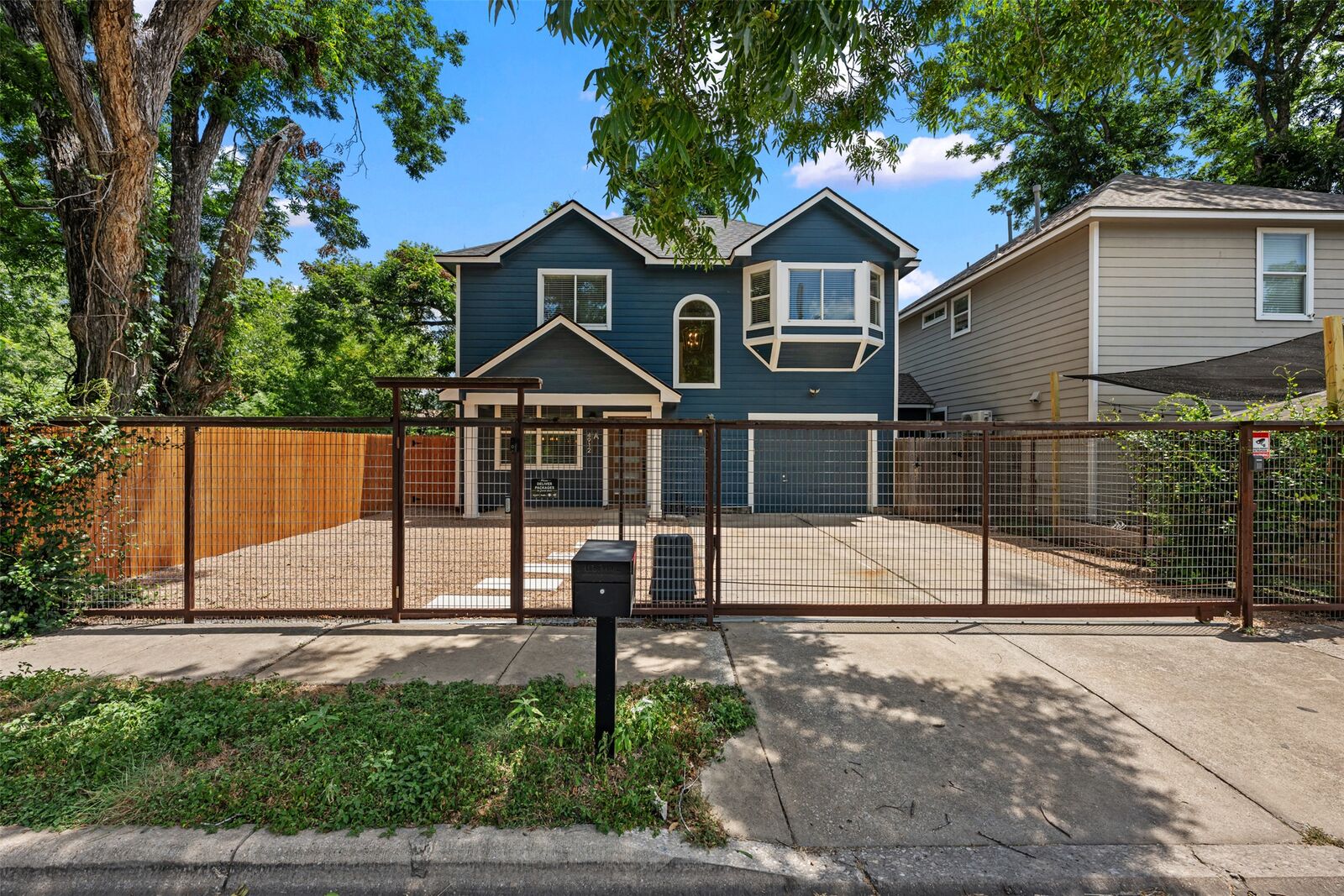 Property Photo:  4912 Sara Drive A  TX 78721 