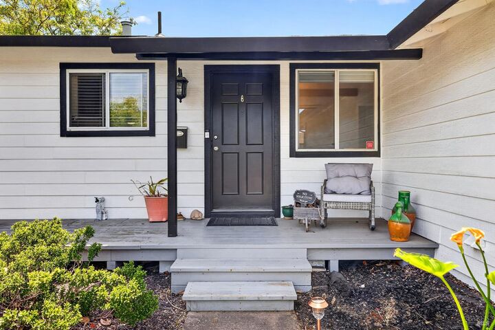 Property Photo: 1304 San Jose Way CA 94954