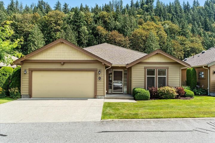 Property Photo: 46000 Thomas Road 194 BC V2R 5W6