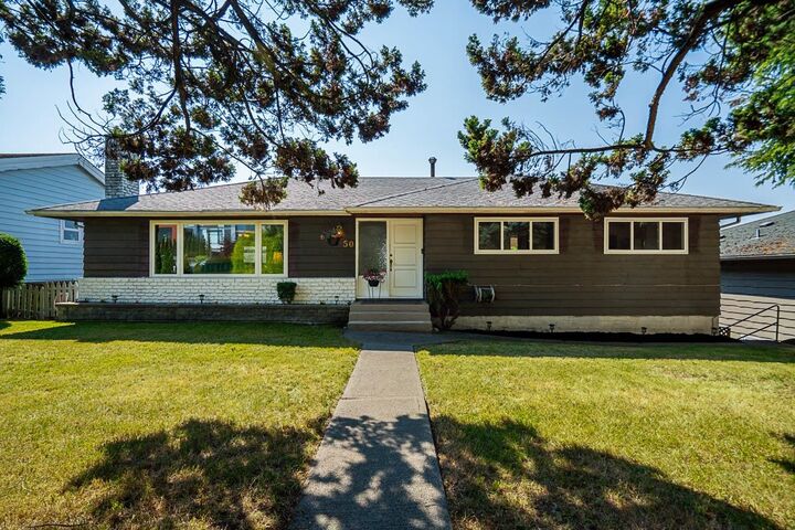 50 E 10th Avenue — photo 1