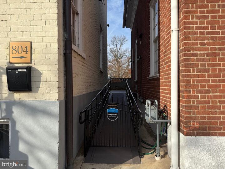 Property Photo: 804 Princess Anne Street VA 22401