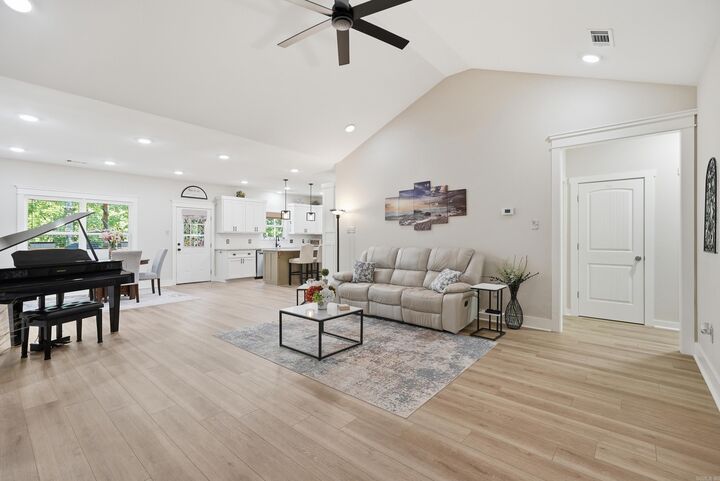 Property Photo: 208 Blackjack AR 72058
