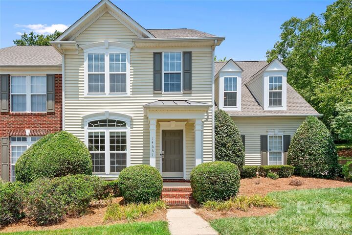 Property Photo: 14661 Greenpoint Lane NC 28078