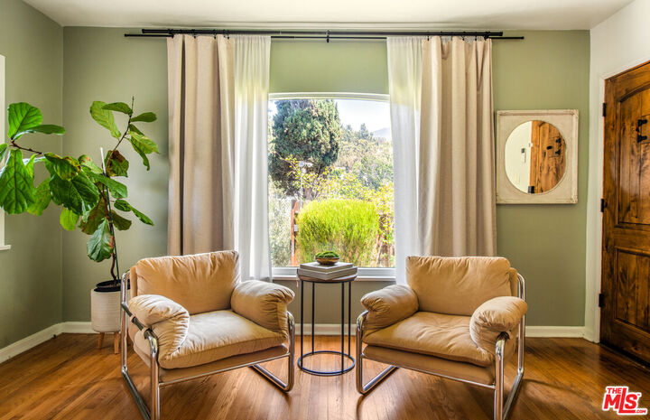 Property Photo:  3209 Bennett Dr  CA 90068 