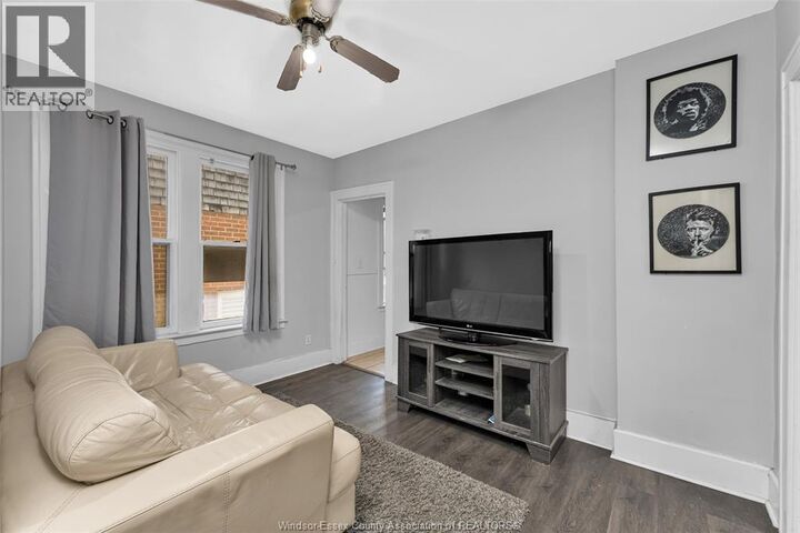 Property Photo: 673 Randolph Avenue ON N9B 2T7