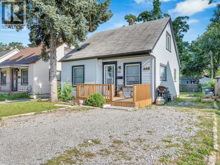 Property Photo:  643 Charles Street  ON N8X 3G6 