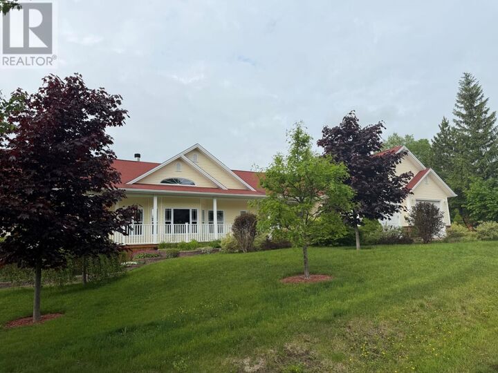 Property Photo:  8 Lakeview Place  NL A0G 2K0 