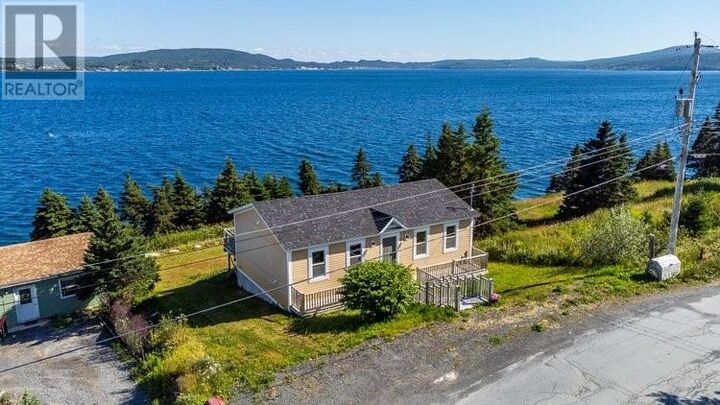 Property Photo:  21 Front Road  NL A0B 1P0 