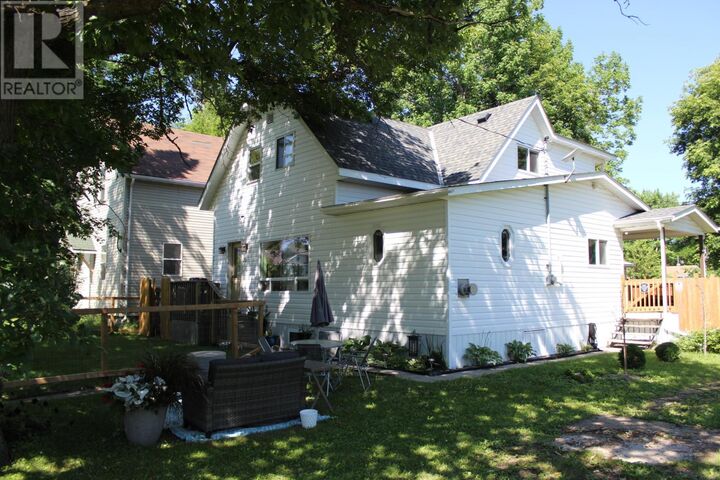 Property Photo:  210 Fifth St  ON P0W 1L0 