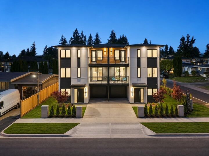 Property Photo: 2491 Lynden Street 2 BC V2T 3C3