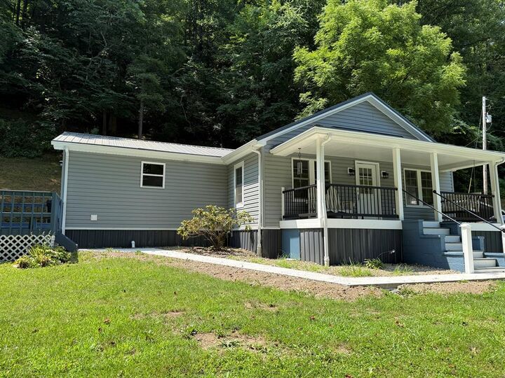Property Photo: 2442 Collins Hwy KY 41501