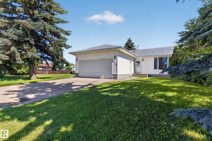 Property Photo:  5116 52 Ave  AB T0B 4J0 