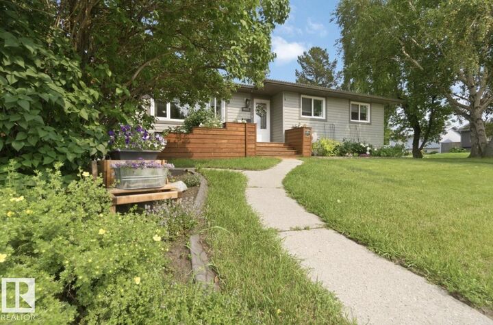 Property Photo: 4007 45 Street AB T7Z 1J6
