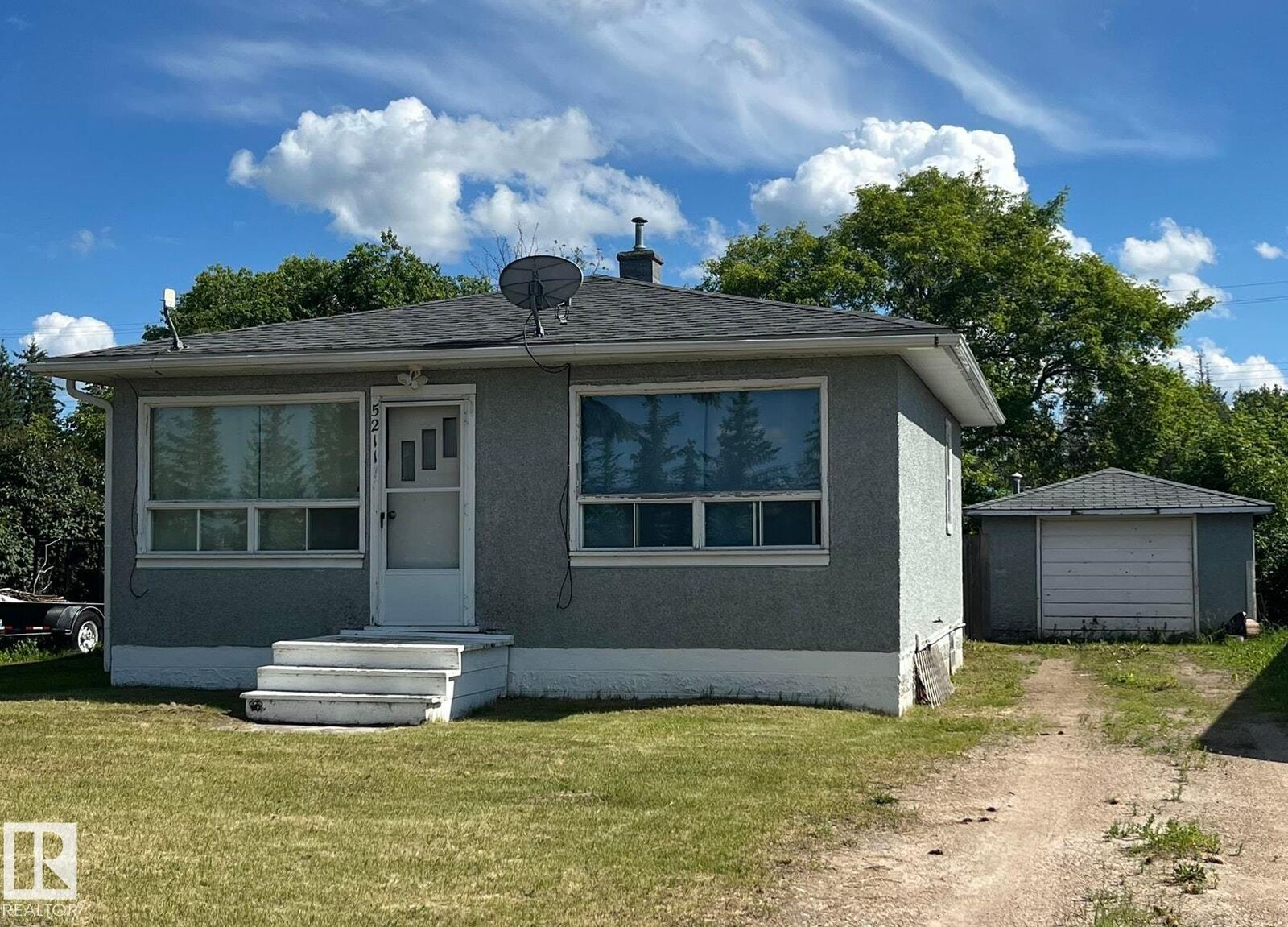 Property Photo: 5211 49 Ave AB T0A 1P0