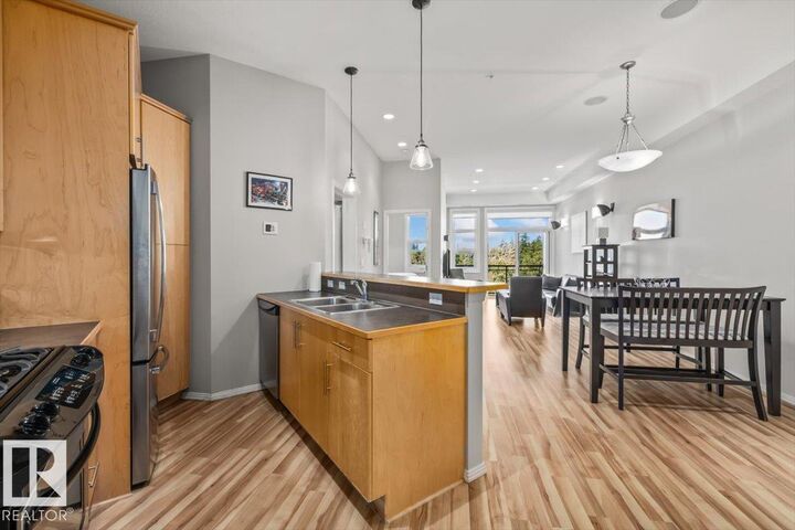 Property Photo: 10531 117 Street NW 427 AB T5H 0A8