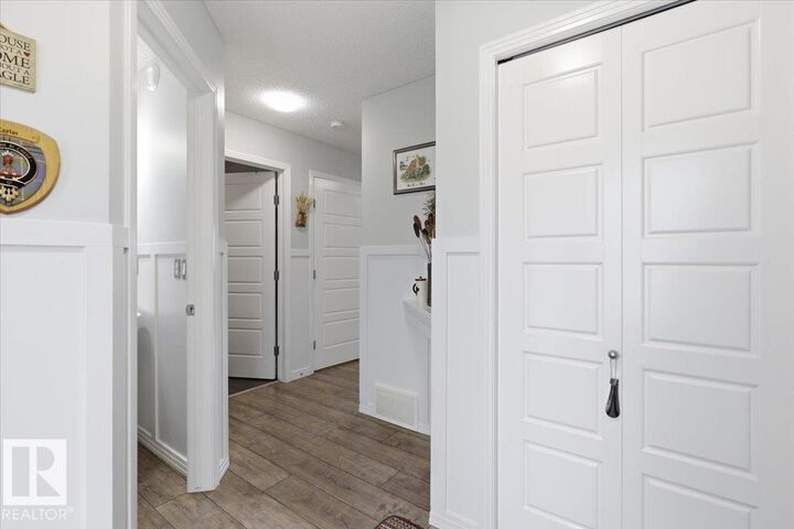 Property Photo:  34 Rolston Close  AB T9E 1G5 
