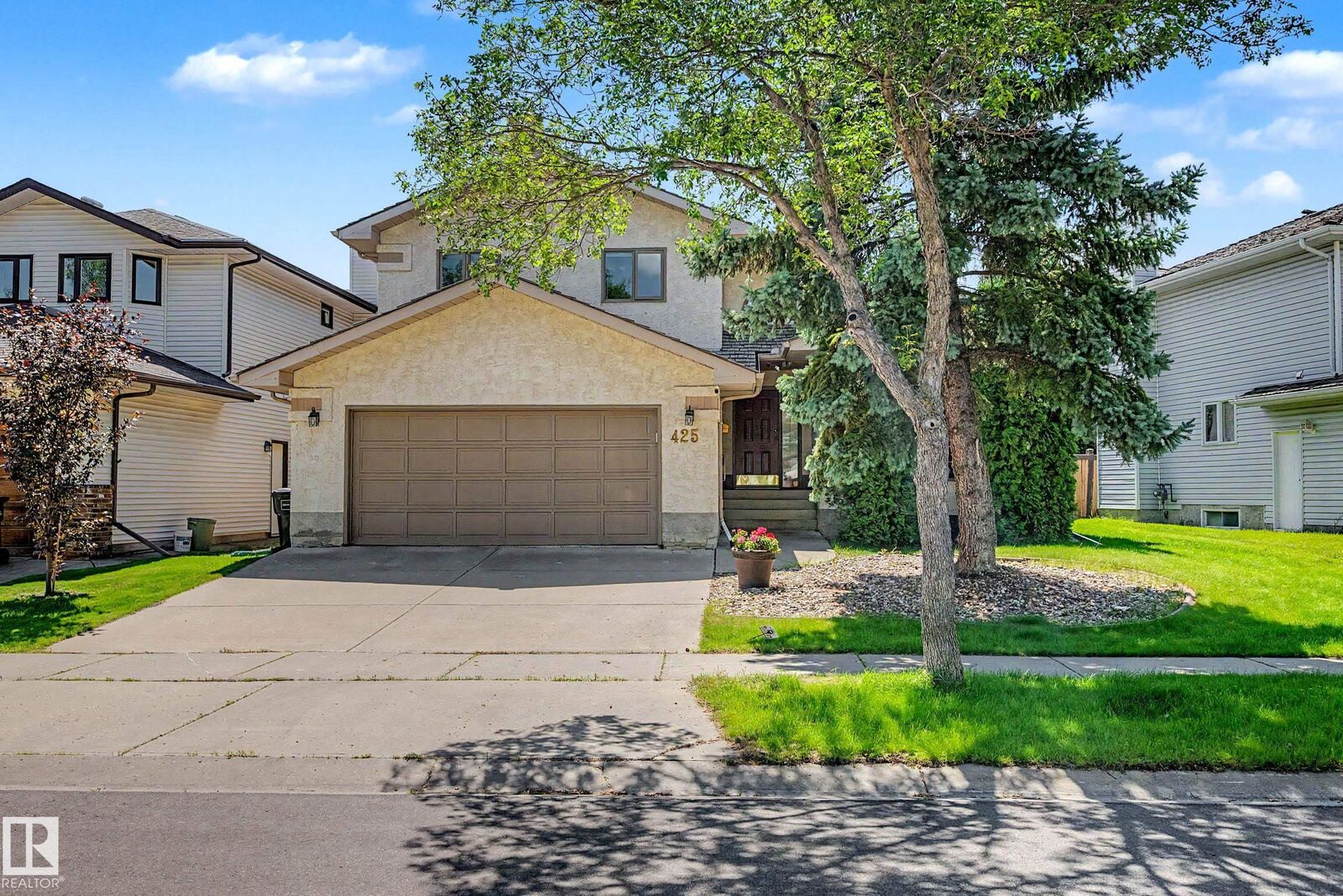 Property Photo: 425 Buchanan Road NW AB T6R 2A5