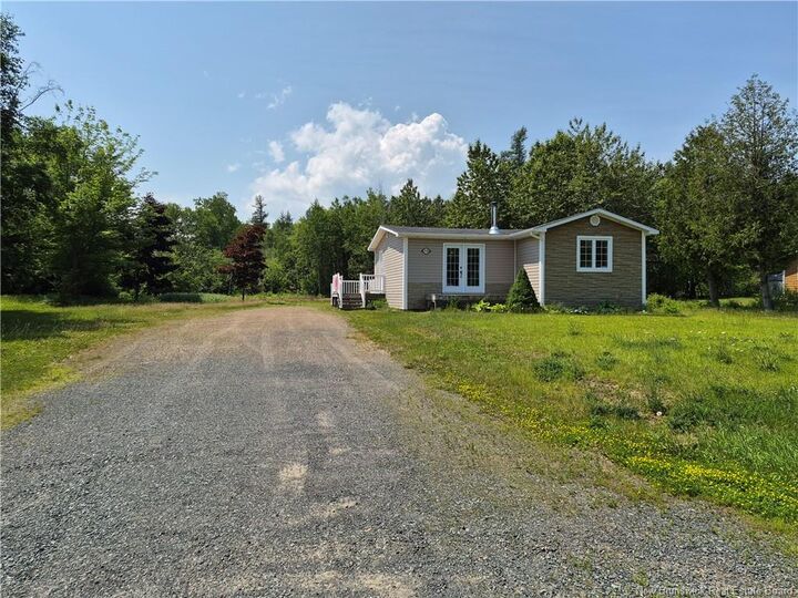 Property Photo:  258 Rue Principale  NB E8J 2W8 