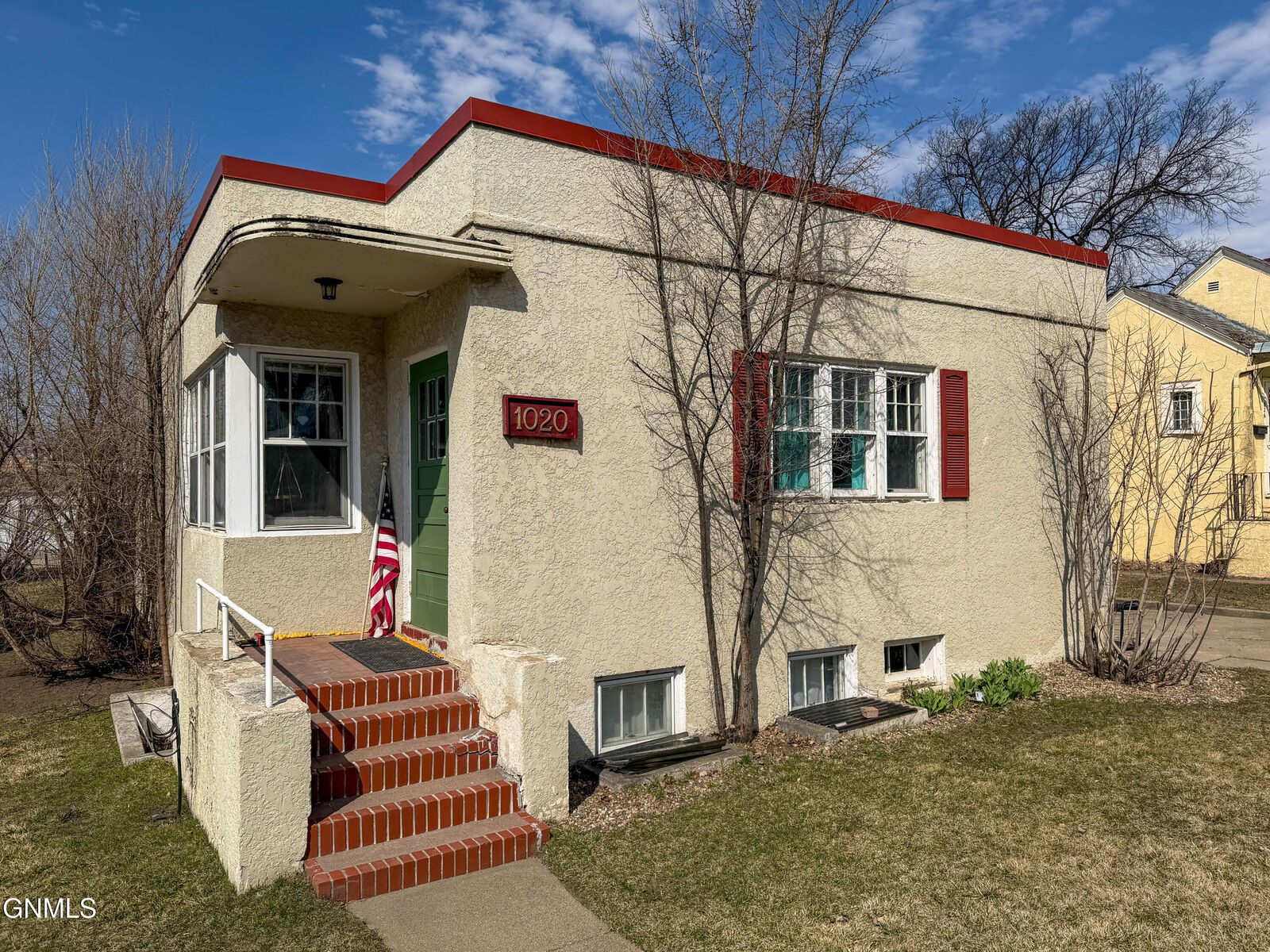 Property Photo:  1020 7th Street  ND 58501 