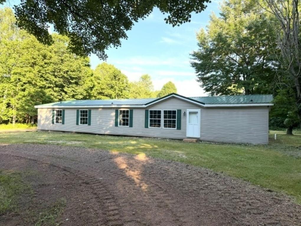 Property Photo:  N7096 Grundy Rd  WI 54435 