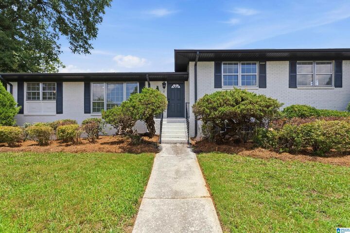 Property Photo:  1604 Brookfield Lane  AL 35214 