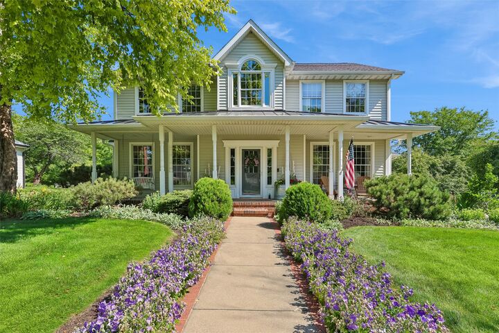 Property Photo: 8507 Newbury Court IA 50131