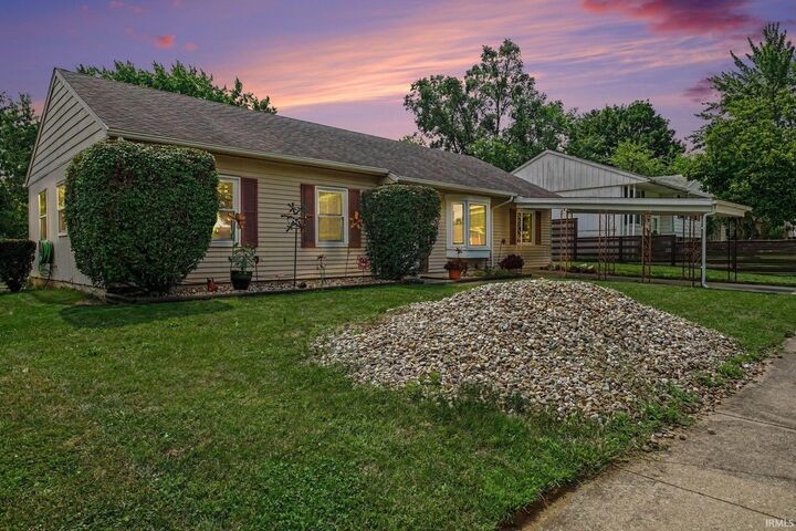 Property Photo:  1348 Viking Drive  IN 46628-3839 