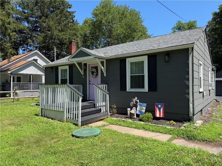 Property Photo: 1878 Paradise Trail PA 18301