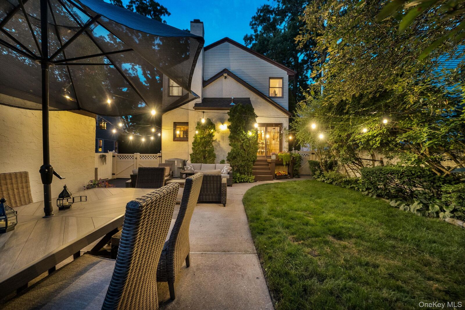 Property Photo: 179 Scarcliffe Drive NY 11565