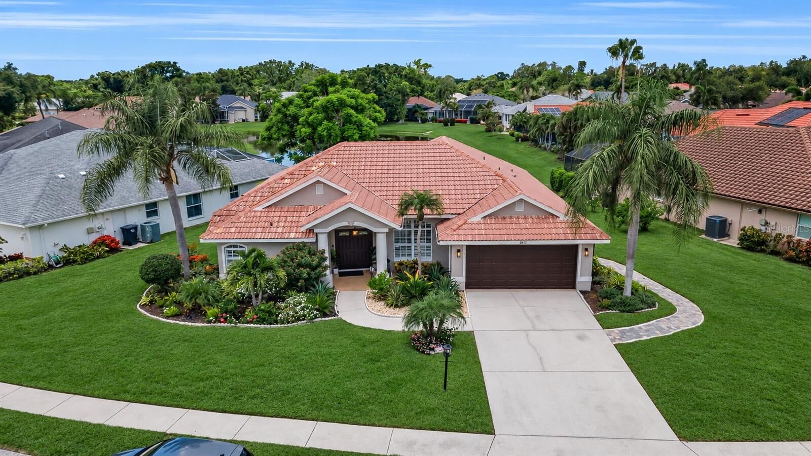 Property Photo: 6817 Corral Circle FL 34243