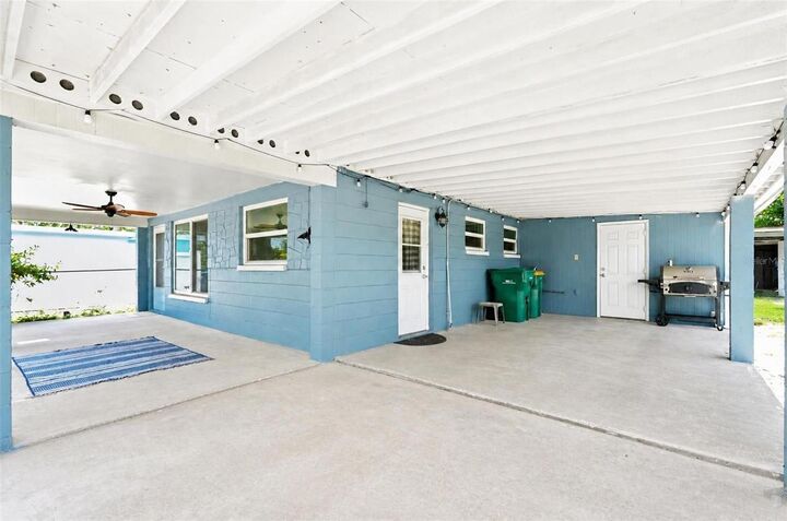 Property Photo:  8042 91st Terrace  FL 33777 