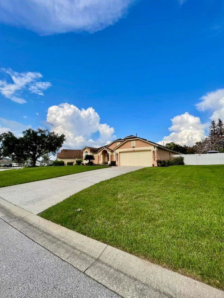 Property Photo:  254 Loma Del Sol Drive  FL 33896 