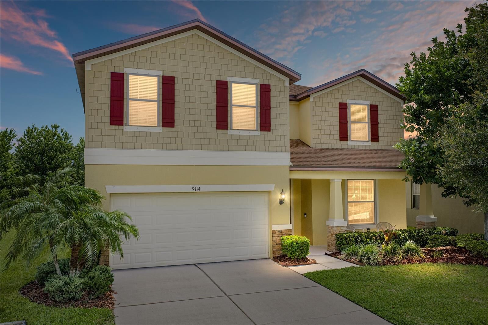 Property Photo:  9114 Mountain Magnolia Drive  FL 33578 
