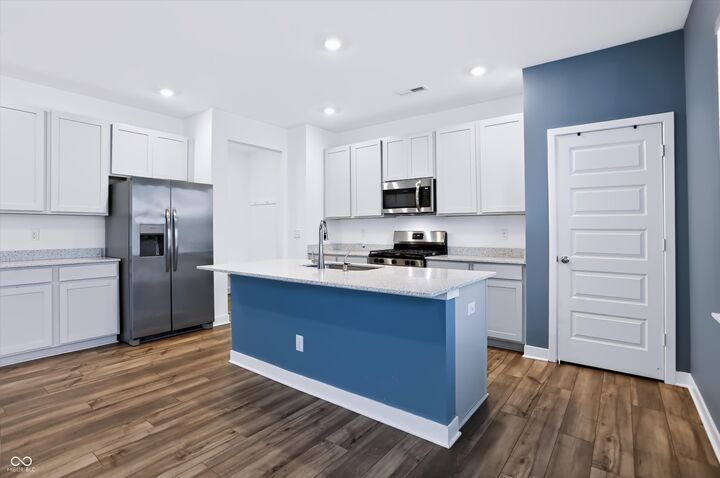 Property Photo: 1096 Sunderland Drive IN 46143