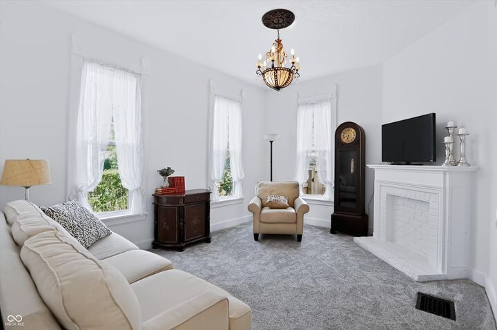 Property Photo: 551 E Adams Street IN 46131