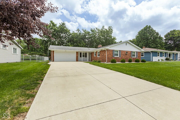 Property Photo: 920 Shellbark Road IN 46011