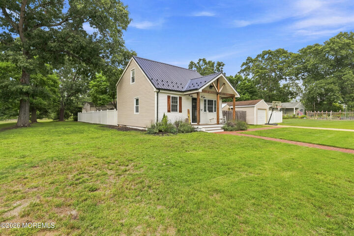 Property Photo:  10 Georgian Boulevard  NJ 08527 