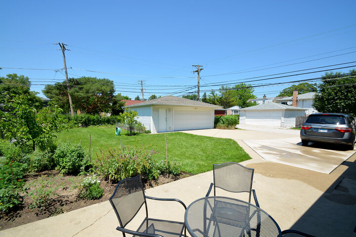 Property Photo:  7542 Lowell Avenue  IL 60076 