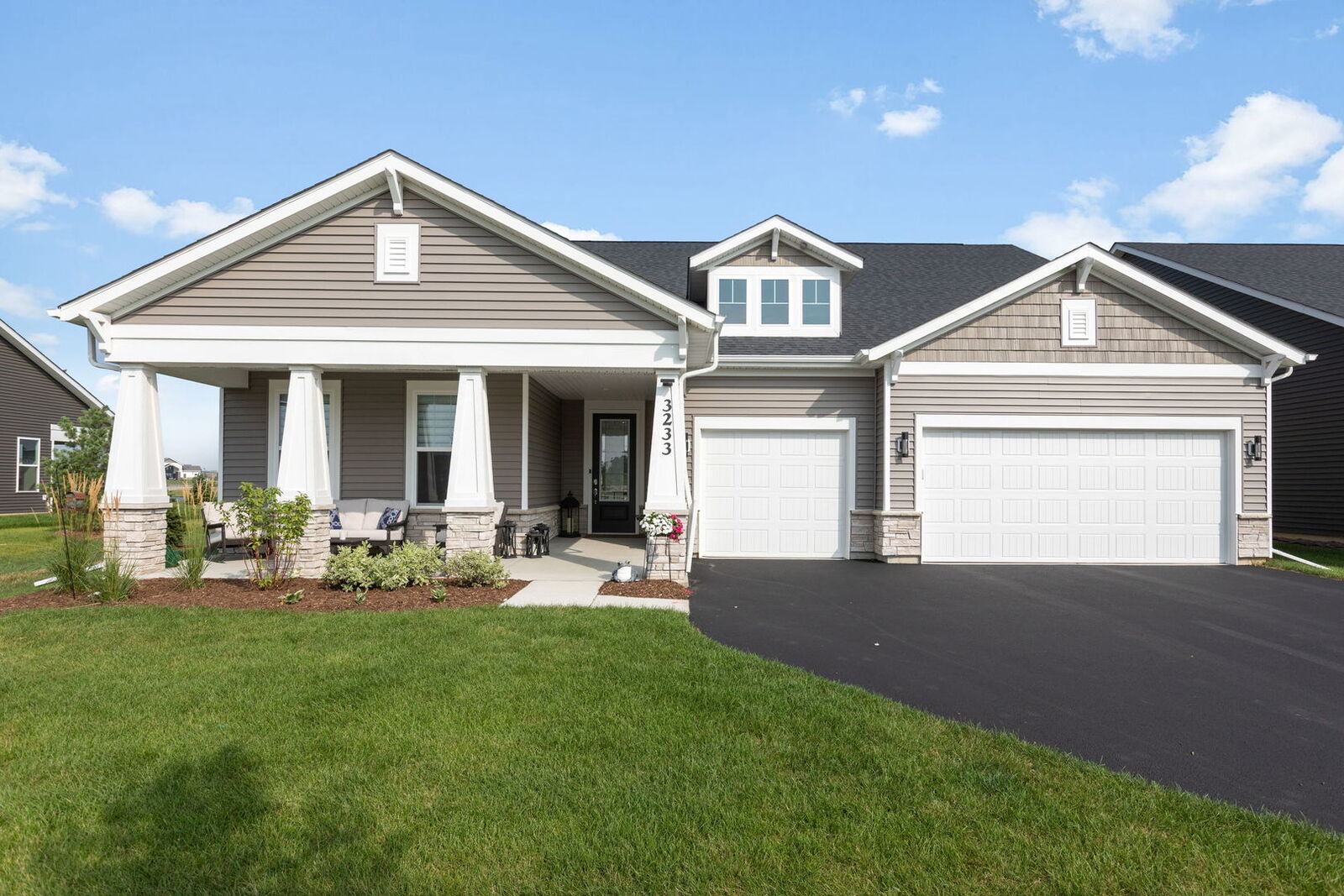 Property Photo:  3233 Lincoln Prairie Boulevard  IL 60503 