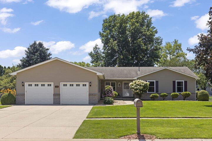 Property Photo: 120 E Webb Street IL 60548