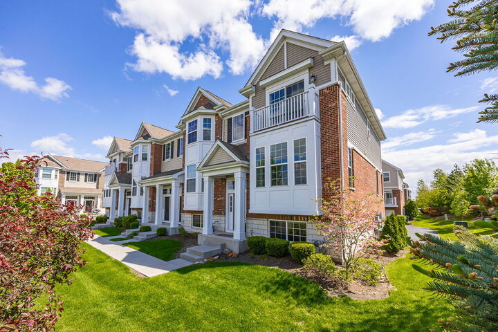 Property Photo: 4467 Monroe Court IL 60564