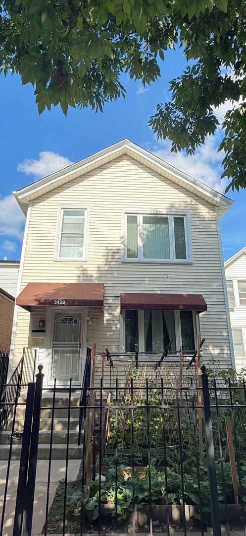 Property Photo:  3429 S Wallace Street 2  IL 60616 