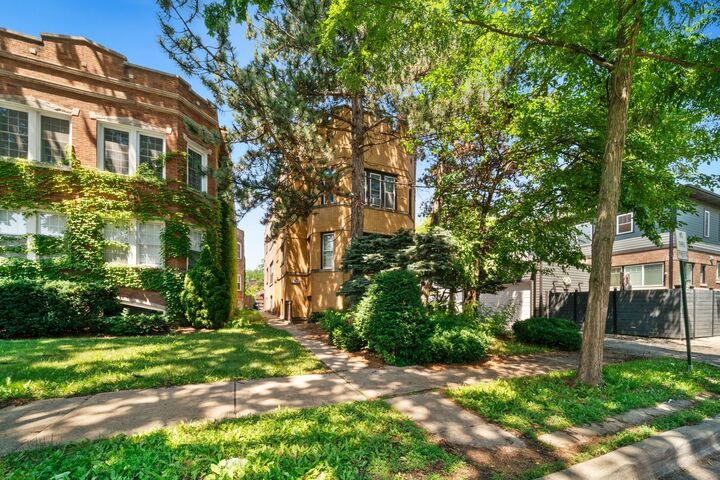 Property Photo: 1428 N Austin Boulevard IL 60302