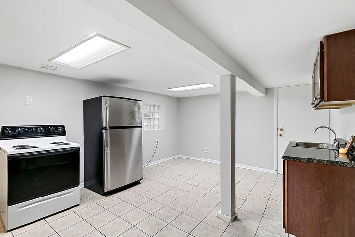 Property Photo: 933 Dunlop Avenue Garden IL 60130