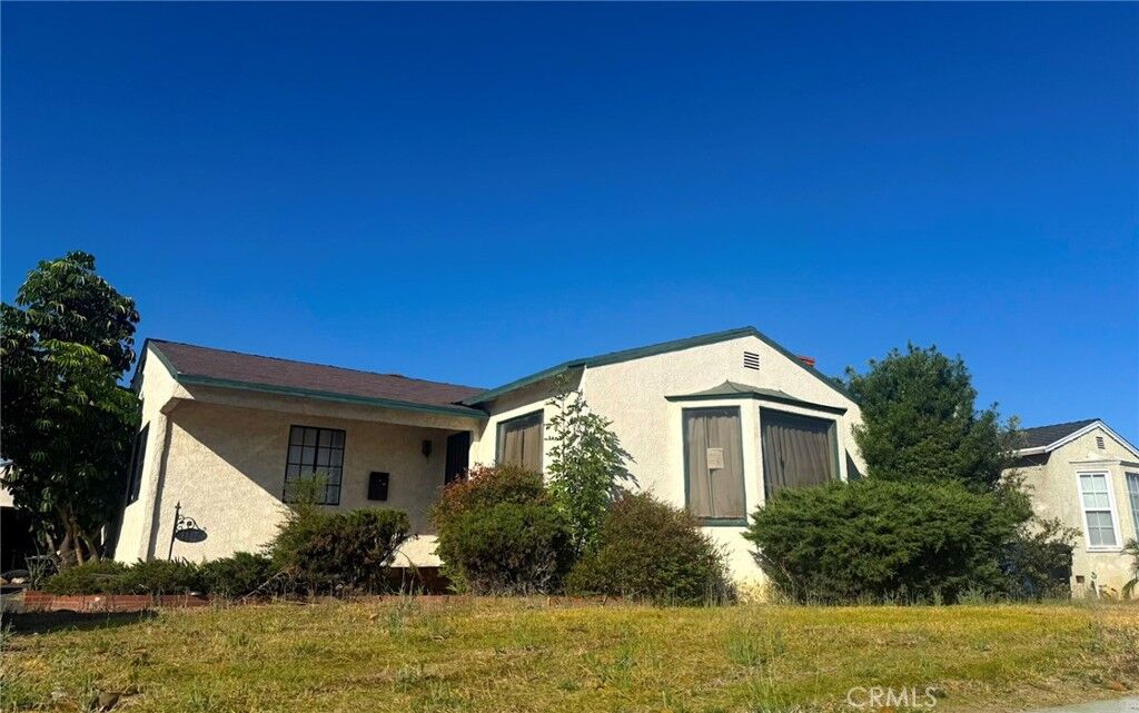 Property Photo: 11479 Mines CA 90606
