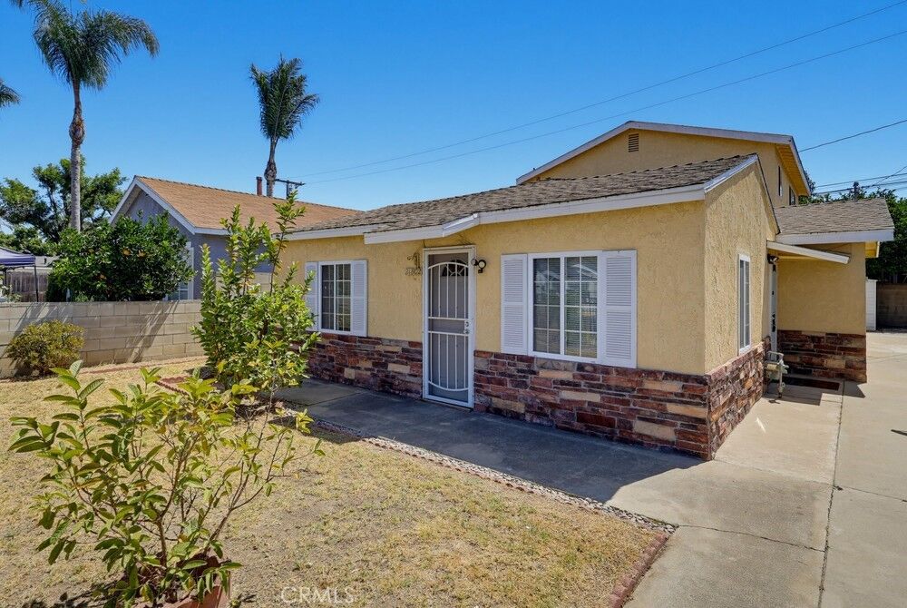 Property Photo: 21802 Elaine CA 90716