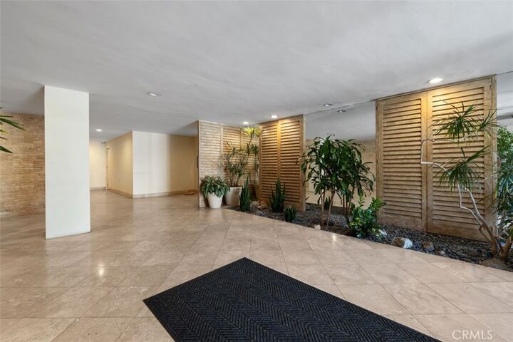 Property Photo:  11044 Ophir 403  CA 90024 