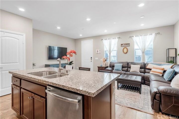 Property Photo:  40311 Calle Real  CA 92563 